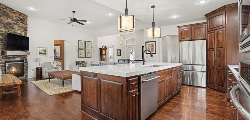1905 NE 100th Terrace, Kansas City, MO 64155