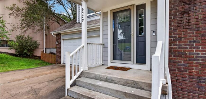 6529 NW Hidden Valley Road, Kansas City, MO 64152