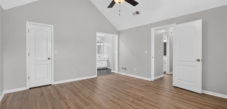 6529 NW Hidden Valley Road, Kansas City, MO 64152