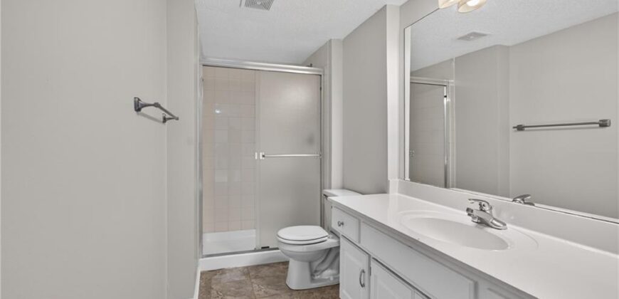 6529 NW Hidden Valley Road, Kansas City, MO 64152