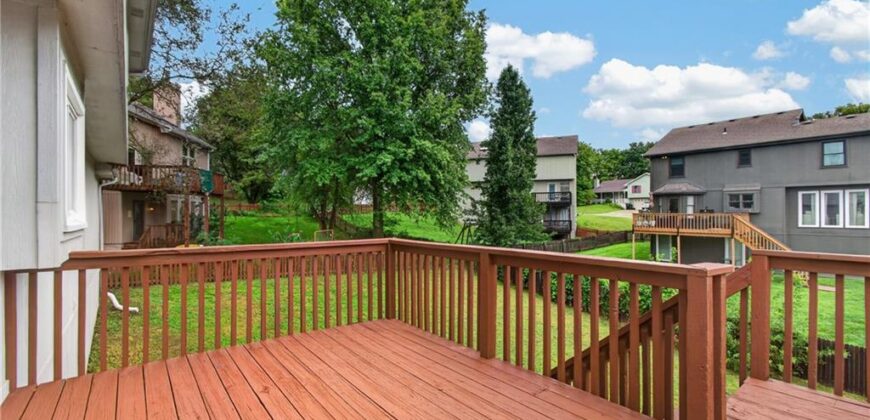 6529 NW Hidden Valley Road, Kansas City, MO 64152