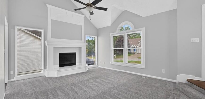6529 NW Hidden Valley Road, Kansas City, MO 64152