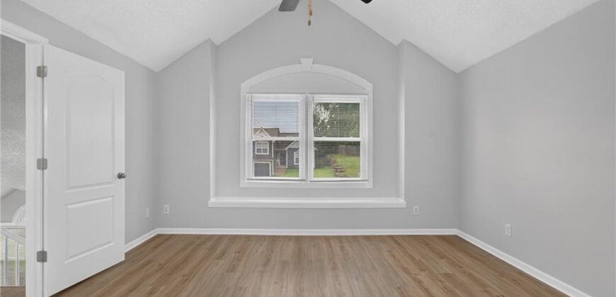 6529 NW Hidden Valley Road, Kansas City, MO 64152