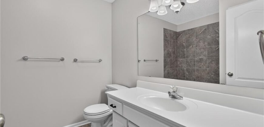 6529 NW Hidden Valley Road, Kansas City, MO 64152
