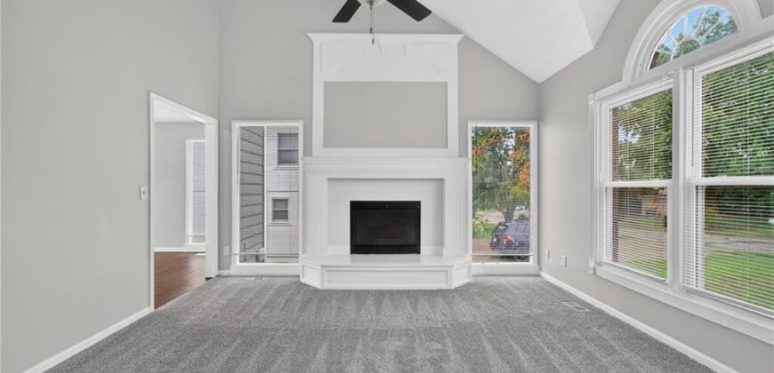 6529 NW Hidden Valley Road, Kansas City, MO 64152