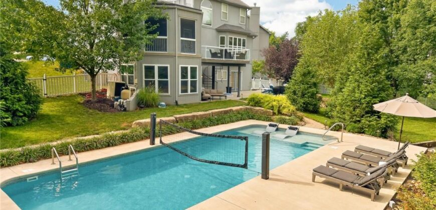 1037 Fox Run Terrace, Liberty, MO 64068