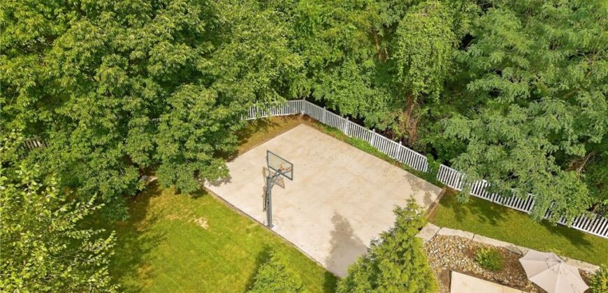 1037 Fox Run Terrace, Liberty, MO 64068