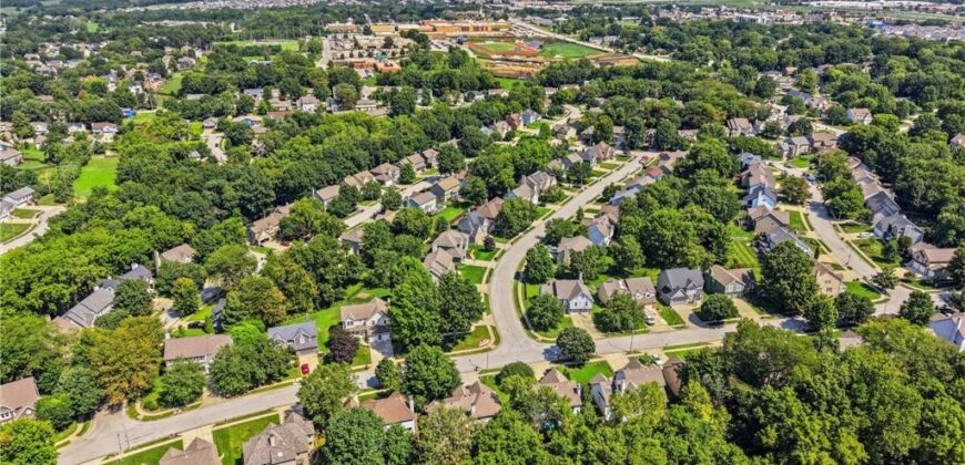 7934 NW 76th Terrace, Kansas City, MO 64152