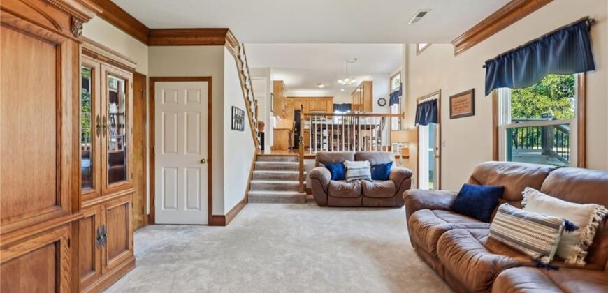 7934 NW 76th Terrace, Kansas City, MO 64152