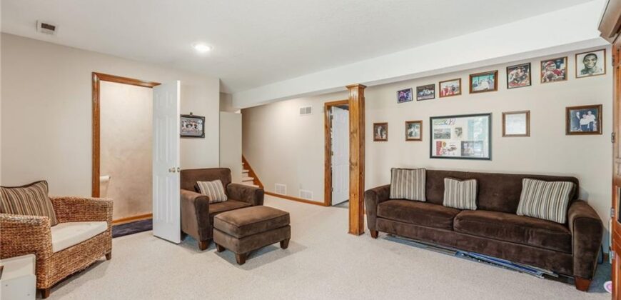 7934 NW 76th Terrace, Kansas City, MO 64152