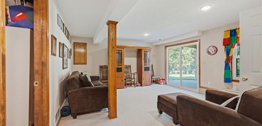 7934 NW 76th Terrace, Kansas City, MO 64152