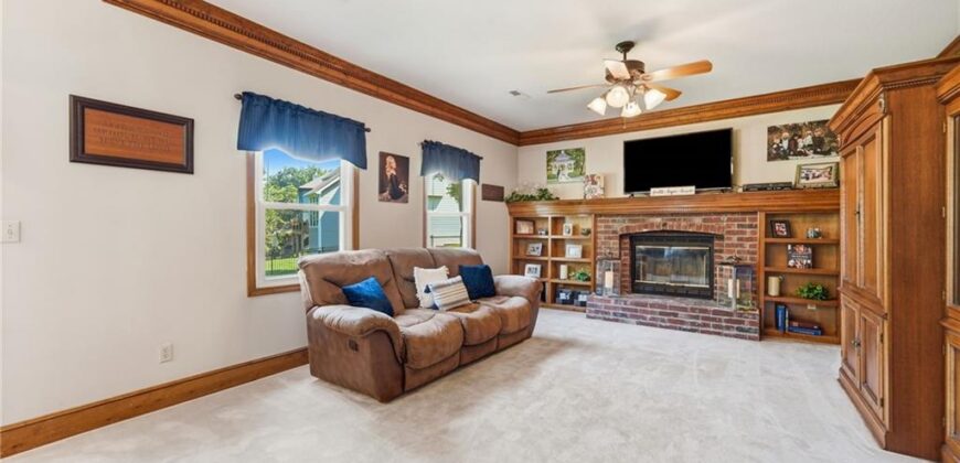7934 NW 76th Terrace, Kansas City, MO 64152