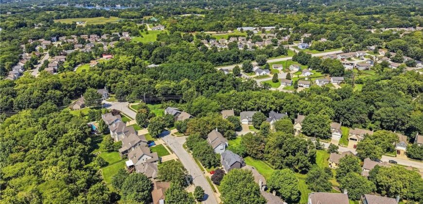 7934 NW 76th Terrace, Kansas City, MO 64152