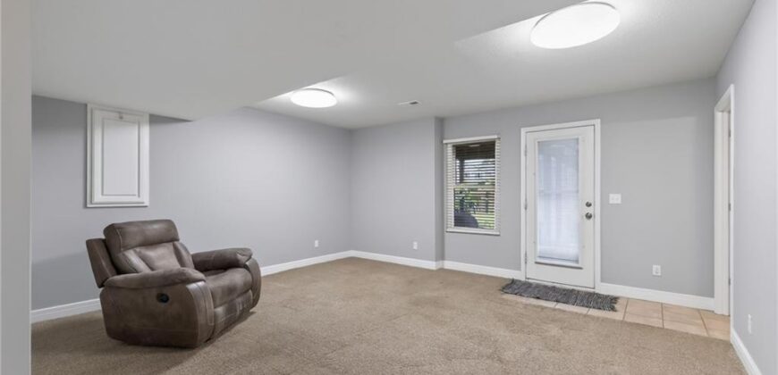 1714 Brooke Court, Kearney, MO 64060