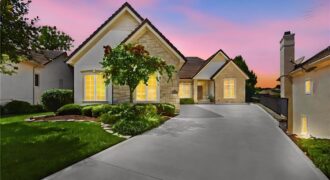 6605 Royal Court, Parkville, MO 64152