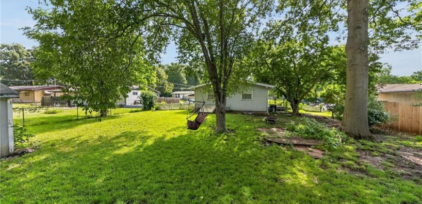 5902 N Garfield Avenue, Kansas City, MO 64118