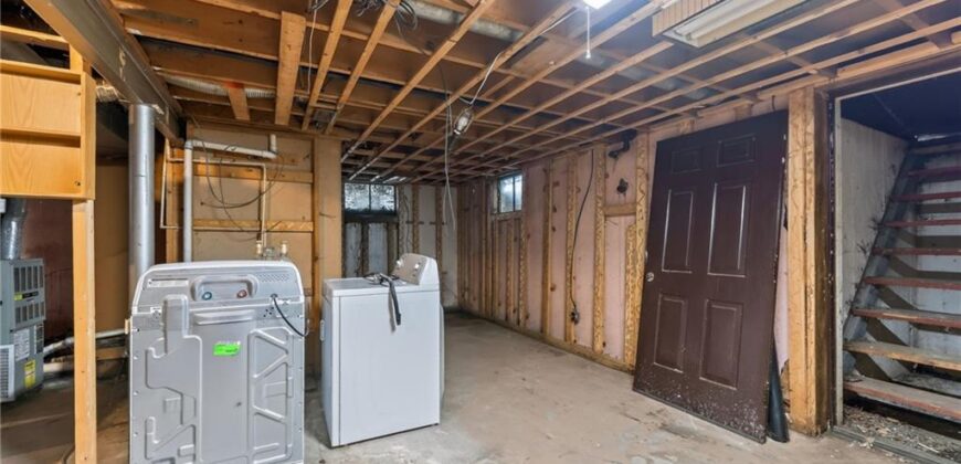 5902 N Garfield Avenue, Kansas City, MO 64118