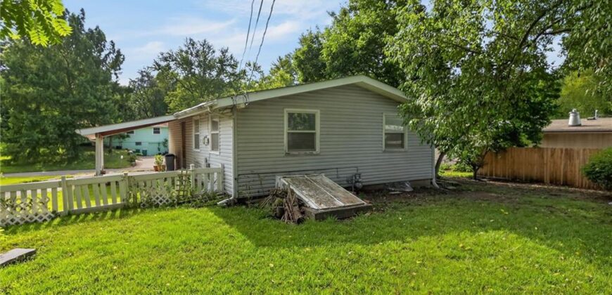 5902 N Garfield Avenue, Kansas City, MO 64118