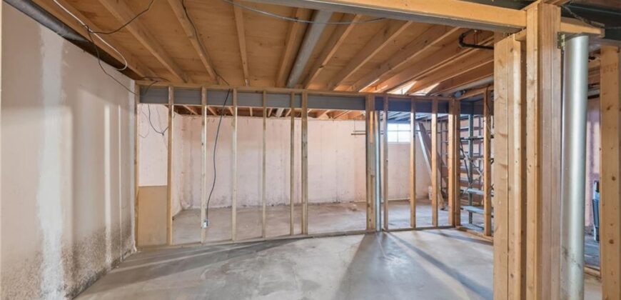 5902 N Garfield Avenue, Kansas City, MO 64118