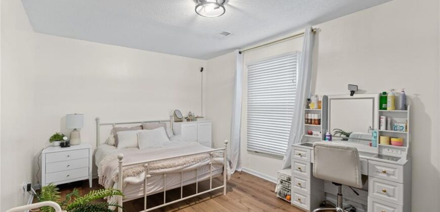 7419 N Booth Avenue, Kansas City, MO 64158