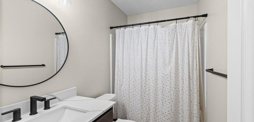 7419 N Booth Avenue, Kansas City, MO 64158
