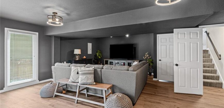 7419 N Booth Avenue, Kansas City, MO 64158