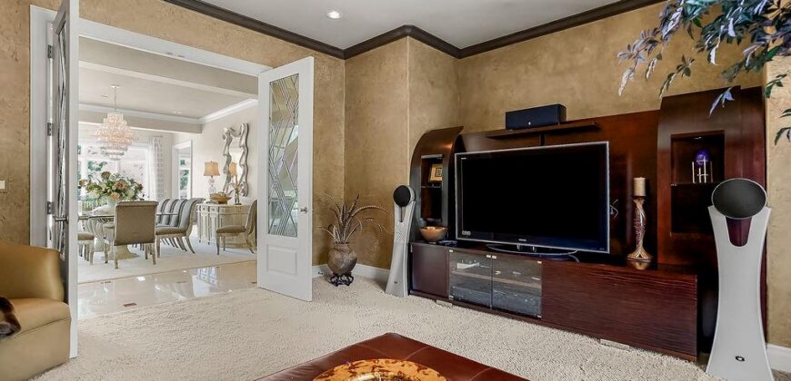 6006 W Shore Court, Parkville, MO 64152