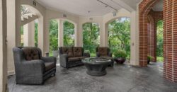 6006 W Shore Court, Parkville, MO 64152