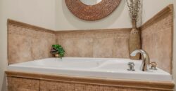 6006 W Shore Court, Parkville, MO 64152