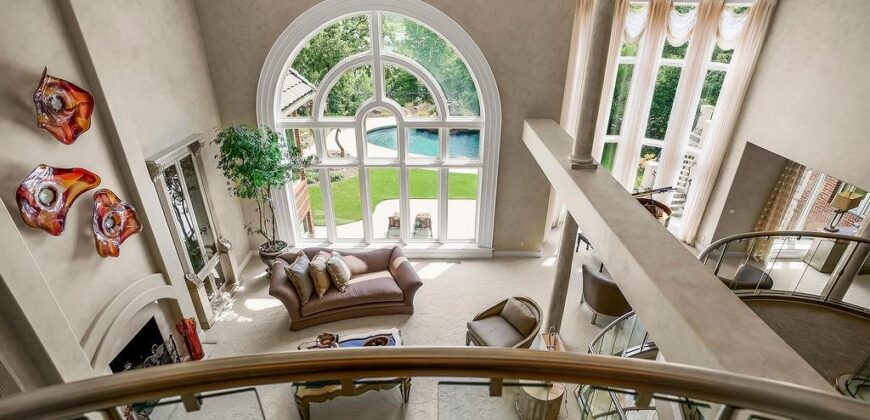6006 W Shore Court, Parkville, MO 64152