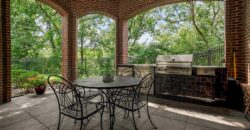6006 W Shore Court, Parkville, MO 64152