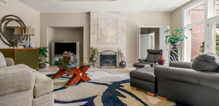 6006 W Shore Court, Parkville, MO 64152