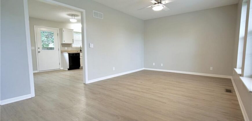1215 Susan Street, Kearney, MO 64060