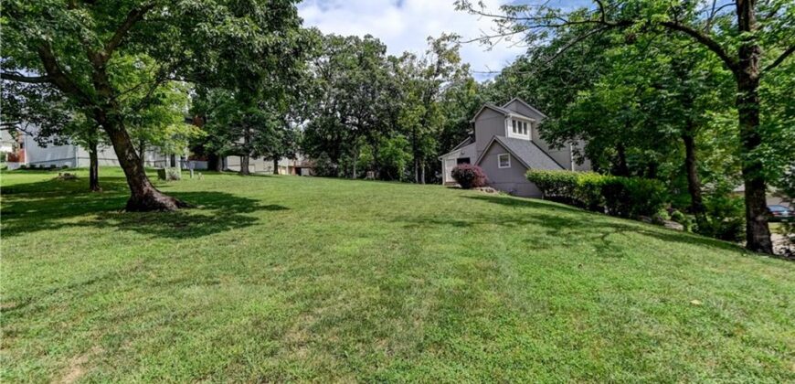 4108 NW 73rd Street, Kansas City, MO 64151