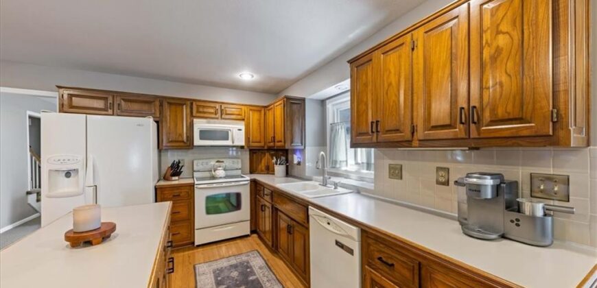 6728 N Quincy Circle, Kansas City, MO 64119