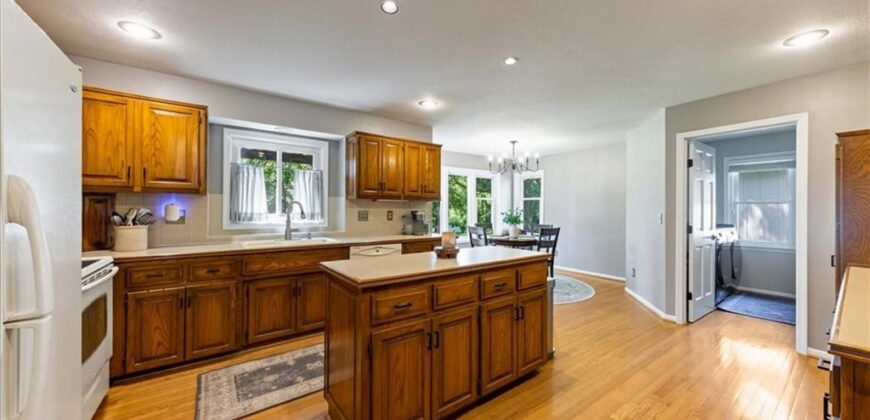 6728 N Quincy Circle, Kansas City, MO 64119