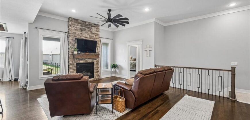 2211 Foxtail Drive, Kearney, MO 64060