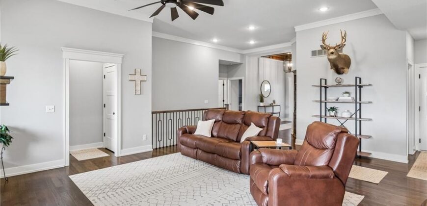 2211 Foxtail Drive, Kearney, MO 64060