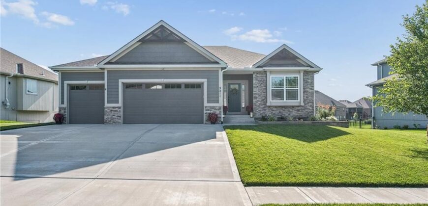 2211 Foxtail Drive, Kearney, MO 64060