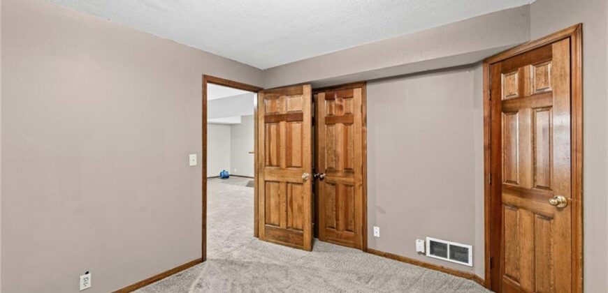 6209 NW 77th Street, Kansas City, MO 64151