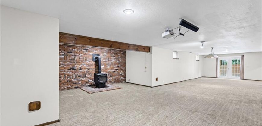 6209 NW 77th Street, Kansas City, MO 64151