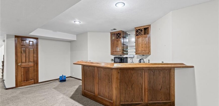 6209 NW 77th Street, Kansas City, MO 64151