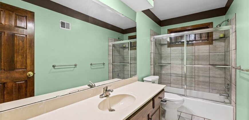 6209 NW 77th Street, Kansas City, MO 64151