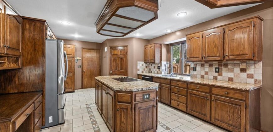 6209 NW 77th Street, Kansas City, MO 64151