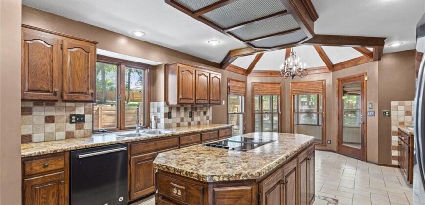6209 NW 77th Street, Kansas City, MO 64151