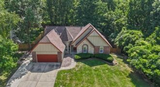 6209 NW 77th Street, Kansas City, MO 64151