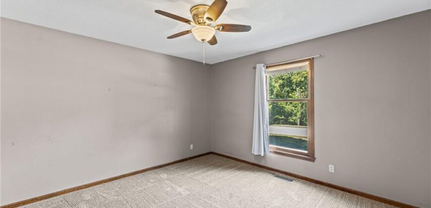 6209 NW 77th Street, Kansas City, MO 64151