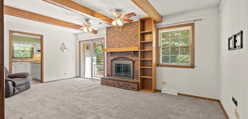 7211 N HIGHLAND Avenue, Gladstone, MO 64118