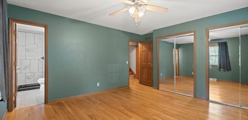 7211 N HIGHLAND Avenue, Gladstone, MO 64118
