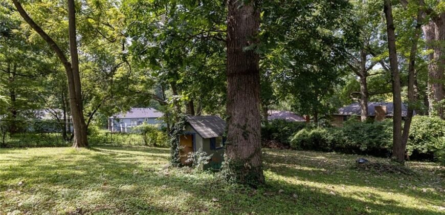 5822 NW Aspen Lane, Kansas City, MO 64152
